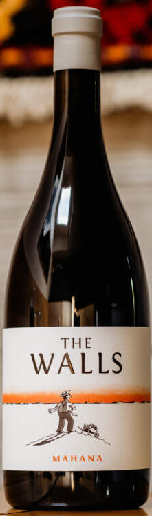 The Walls Mahana Syrah Bottle Preview